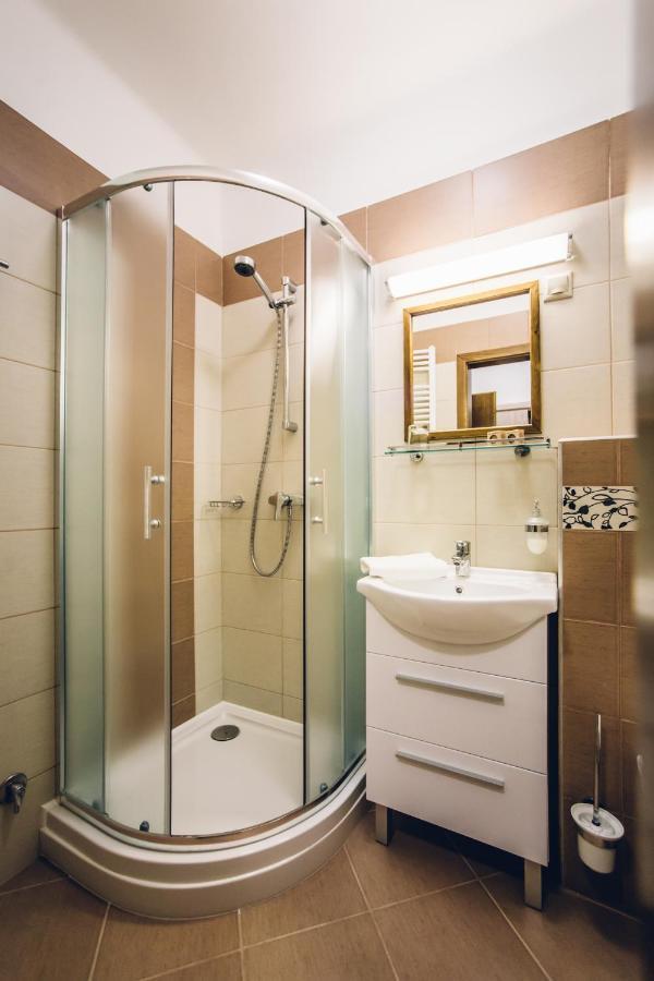 Natur Hotel Koevesteto Hosszuheteny Buitenkant foto